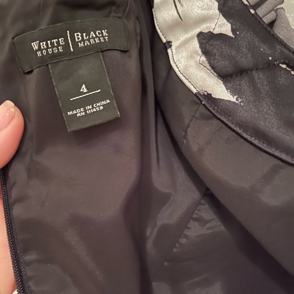 White House black market size 4 sexy black and white roses silk dress. - Picture 4 of 7